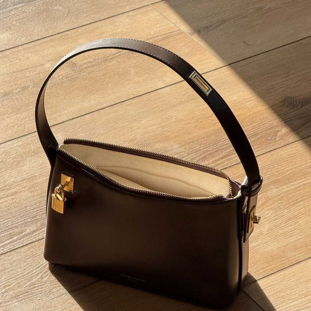 Verafied New York Gold Chocolate Hobo Bag - Picture 4 of 4